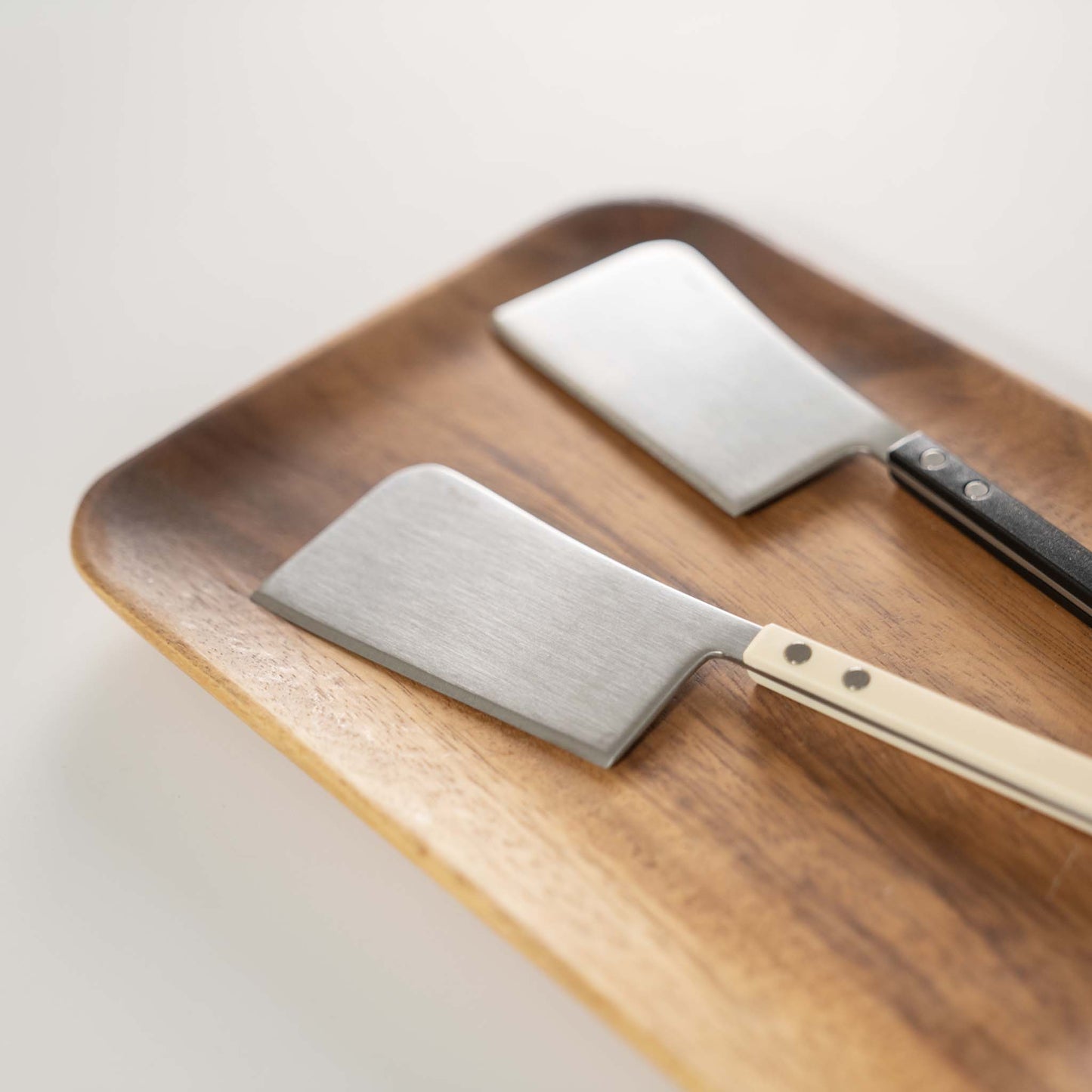 BOGEN RETRO CHEESE KNIFE