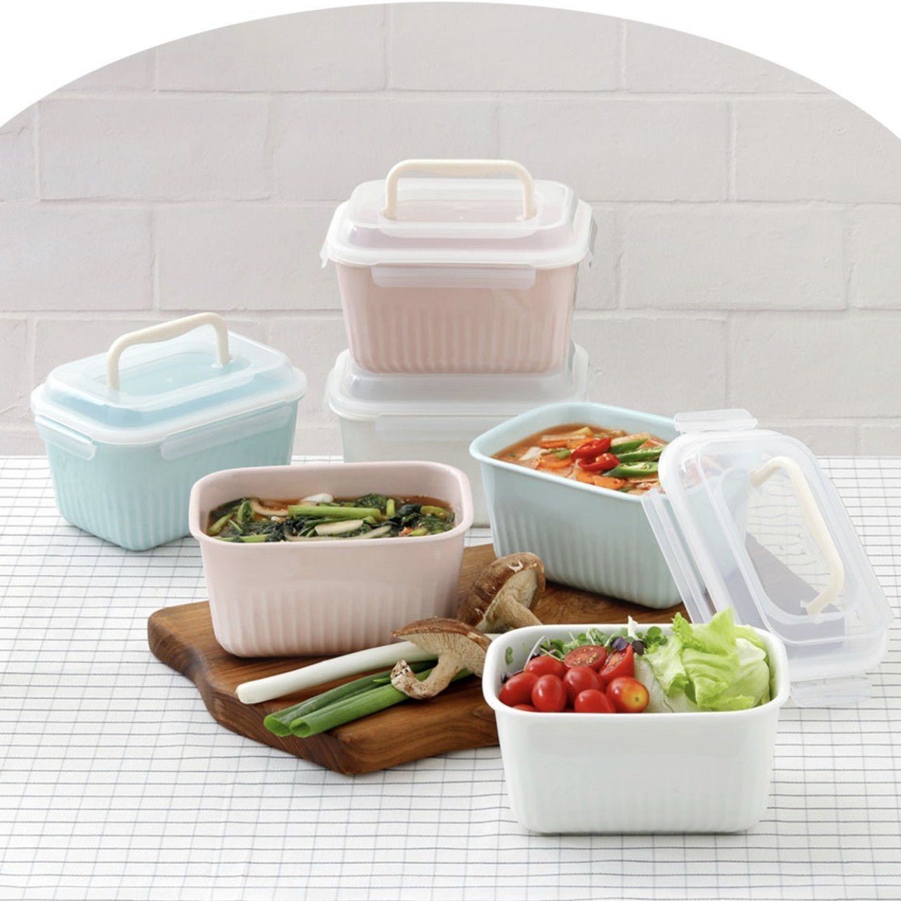 AIR TIGHT PLEATED CONTAINER